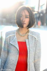 组图：刘芸杂志写真身材曼妙