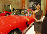 组图：章子怡受邀参加私人珍藏名车展
