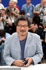 幻灯：《夏夏夏》记者会 艺志媛火辣尹汝贞贤淑