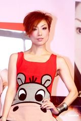 幻灯图集：郑秀文时隔六年重返台湾宣传福音专辑