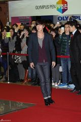 高清图：李政宰新片试映 宋智孝河智苑红毯斗艳