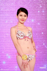 组图：国际华裔小姐泳衣彩排 五号佳丽获选友谊小姐