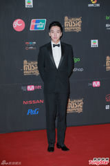 高清：EXO少时BB等亮相MAMA红毯 郭富城助阵