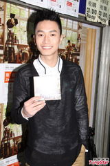 组图：陈柏宇推新专辑望无线与五大破冰