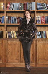 高清组图：韩国演员宋允儿冬装写真 散发优雅气息