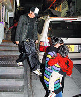 组图：谢霆锋张柏芝全家昔日温馨幸福瞬间