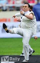 组图：朴智星领衔明星足球赛 收入捐四川灾区