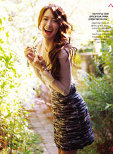 高清组图：少女时代成员允儿登杂志秀性感秋装