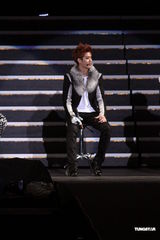 高清图：韩国五大组合天团开唱 SJ压轴掀高潮 