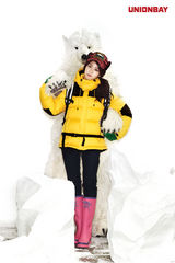 高清组图：KARA与李民基拍冬装写真青春洋溢