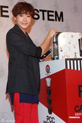 组图：林嘉欣享受照顾女儿 暂无意复出拍戏