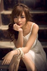 组图：香港组合Donut大尺度写真 谢芷蕙秀翘臀