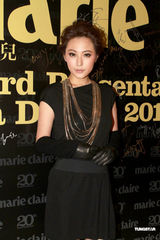 高清组图：徐若瑄深V拼性感 谈冯德伦笑而不答