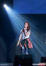 组图：韩团4minute性感登陆香港 热舞大秀美腿