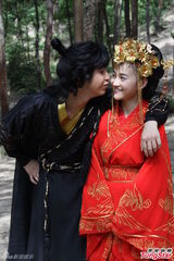 组图：金基范陈昱霖曝《吉祥天宝》吻戏NG20次