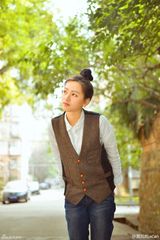 组图：武大女神生活美照 长发飘逸清新自然