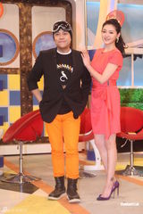 高清组图：大S红裙录《康熙》言辞犀利不输小S