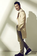 组图：双面沙溢时尚大片 成熟沉稳气场十足