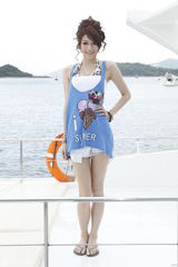 组图：《喜爱夜蒲2》海上派对 三点上阵斗事业线