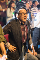 组图：苏打绿个唱小威求婚落泪 王菀之台下祝福