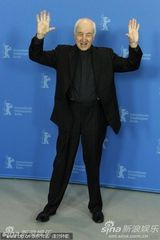 高清组图：阿明-缪勒-斯塔尔现身 被授予终身成就奖