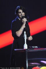 组图：拉娜德雷获全英最佳国际女歌手奖