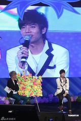 组图：金奎钟赴台湾与粉丝共度情人节