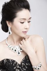 组图：杨恭如最新写真 显雍容华贵