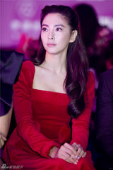 组图：张雨绮红裙明艳 高圆圆清新倪妮妩媚