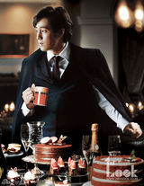 组图：苏志燮派对写真 称平时与宋承宪喝酒