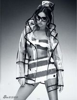 组图：米兰达-可儿拍黑白写真 复古名媛装迷人