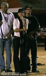 幻灯图：影后布洛克拟离婚 昔日恩爱场面成追忆