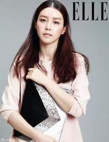 高清组图：韩星蔡贞安拍写真 时尚迷人秀裸妆