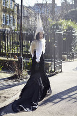 组图：王珞丹素面暴走伦敦街头个性十足