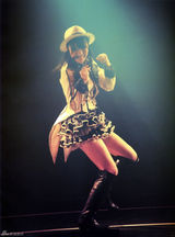 AKB指原莉乃爆冷人气暂夺冠 盘点轻熟性感照