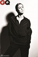 组图：韩国演员金成铃时尚写真 尽显中性魅力