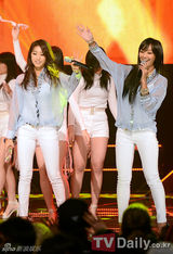 组图：SHINee回归 SISTAR《MCountdown》再夺冠