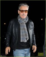 组图：52岁克鲁尼型男风采 鬓发苍白难掩老态