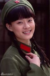 组图：盘点明星帅气军装造型 男星阳刚女星飒爽