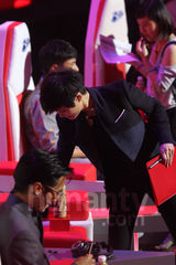 组图：谢霆锋不受王菲离婚影响 情绪高涨