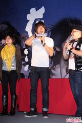 组图：言承旭宣传新片惹尖叫 陈意涵赞陈妍希歌艺