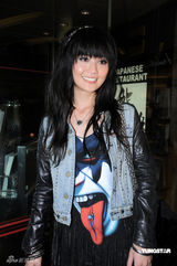 幻灯图集：阿Sa(蔡卓妍)办27岁生日派对 阿娇亮相抢风头