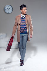 组图：郑凯拍摄时尚写真 职场正装展型男魅力