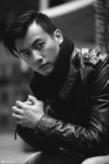 组图：是安黑白大片酷劲十足