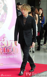 组图：《我结》世界版发布 泽演洪基携妻亮相