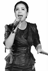 策划：唱歌要有独特范儿 湿身嘶吼狂甩头