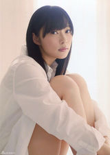 AKB指原莉乃爆冷人气暂夺冠 盘点轻熟性感照