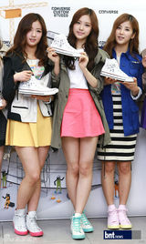 组图：Apink李敏豪等出席某品牌发布会