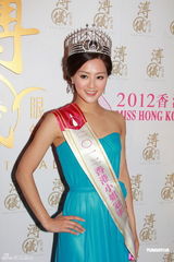组图：香港小姐出席颁奖活动 将与刘德华合作