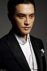 高清图集：刘晓虎复古写真曝光 帅总裁展现成熟魅力